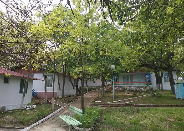 Elit Village 假日公园 *