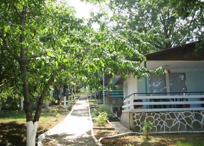 Elit Village 假日公园 *